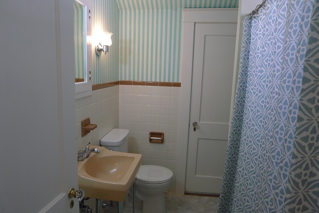 37 Brighton Road Worcester, MA 01606 - Photo 13 of 18
