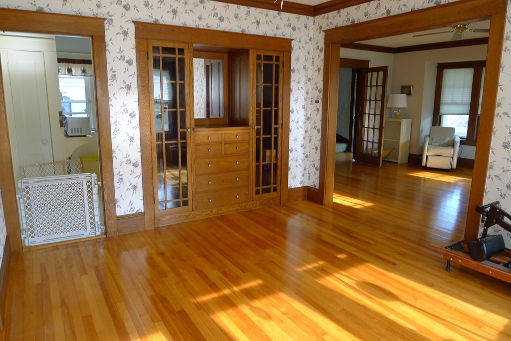 37 Brighton Road Worcester, MA 01606 - Photo 4 of 18