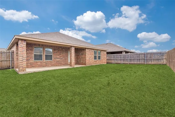 $290,000 | 877 Darst Drive, Fate, TX 75189