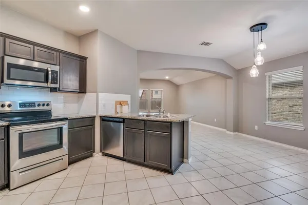$290,000 | 877 Darst Drive, Fate, TX 75189