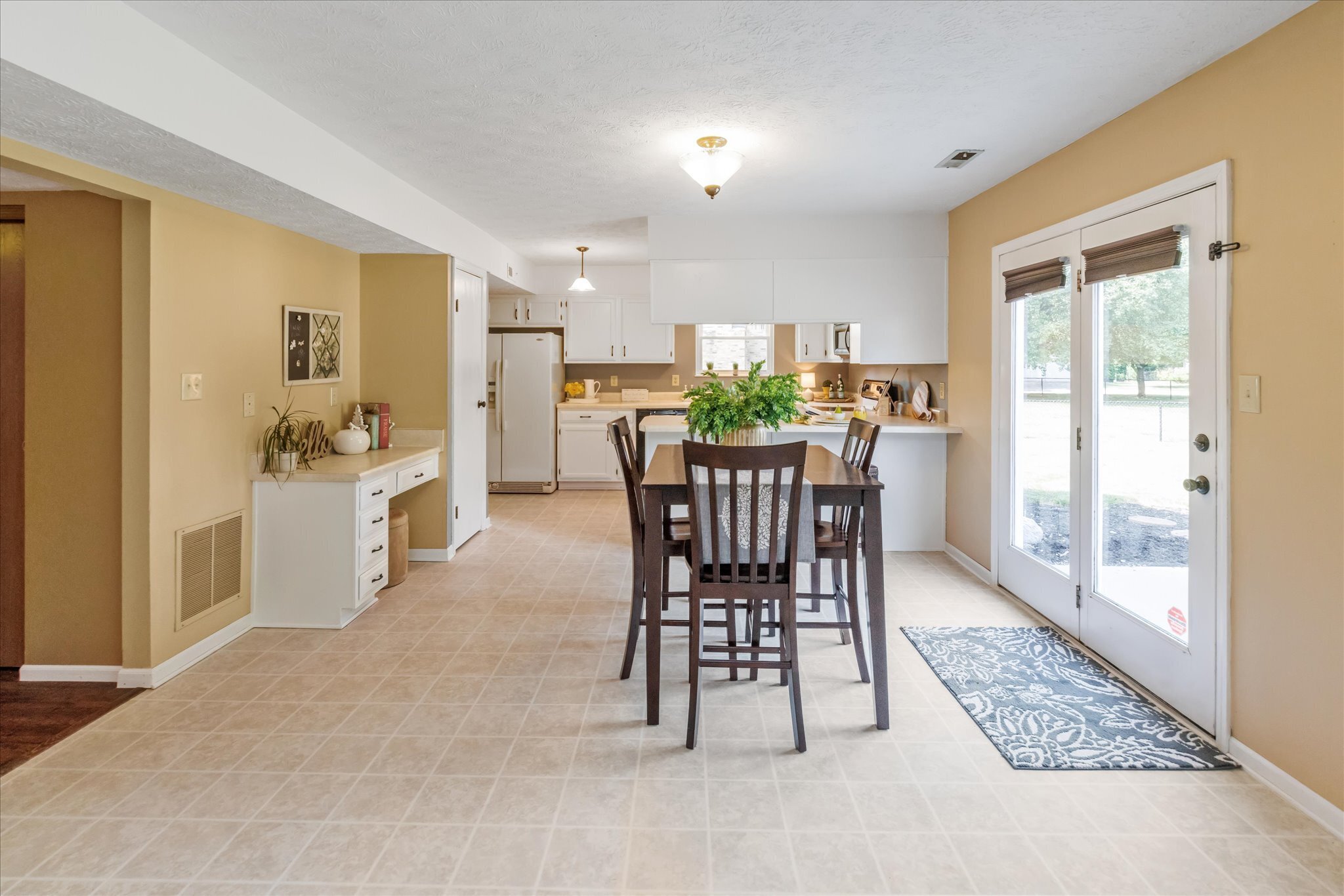 8450 Castle Ridge Lane Indianapolis, IN 46256 - Photo 16 of 38