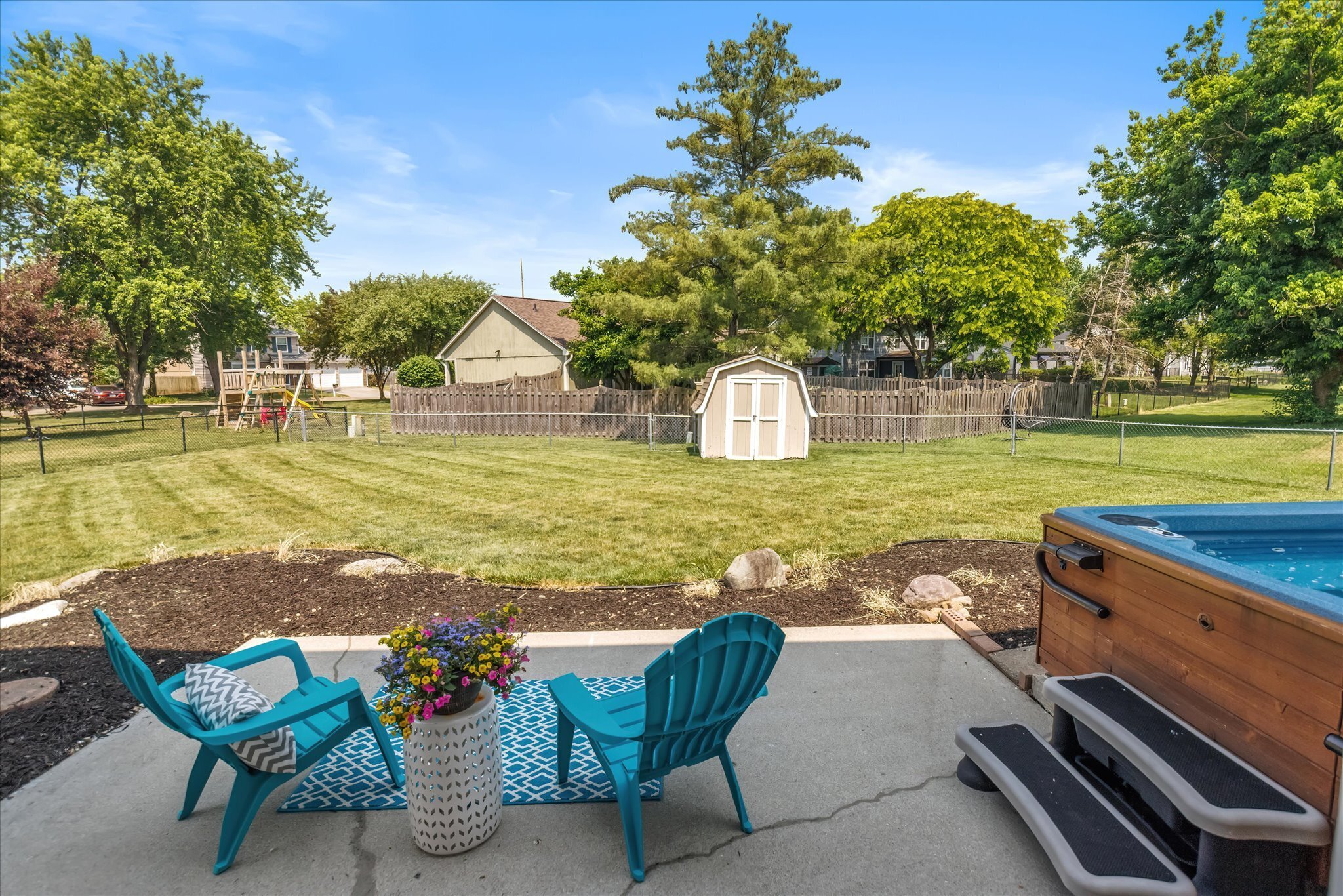 8450 Castle Ridge Lane Indianapolis, IN 46256 - Photo 2 of 38