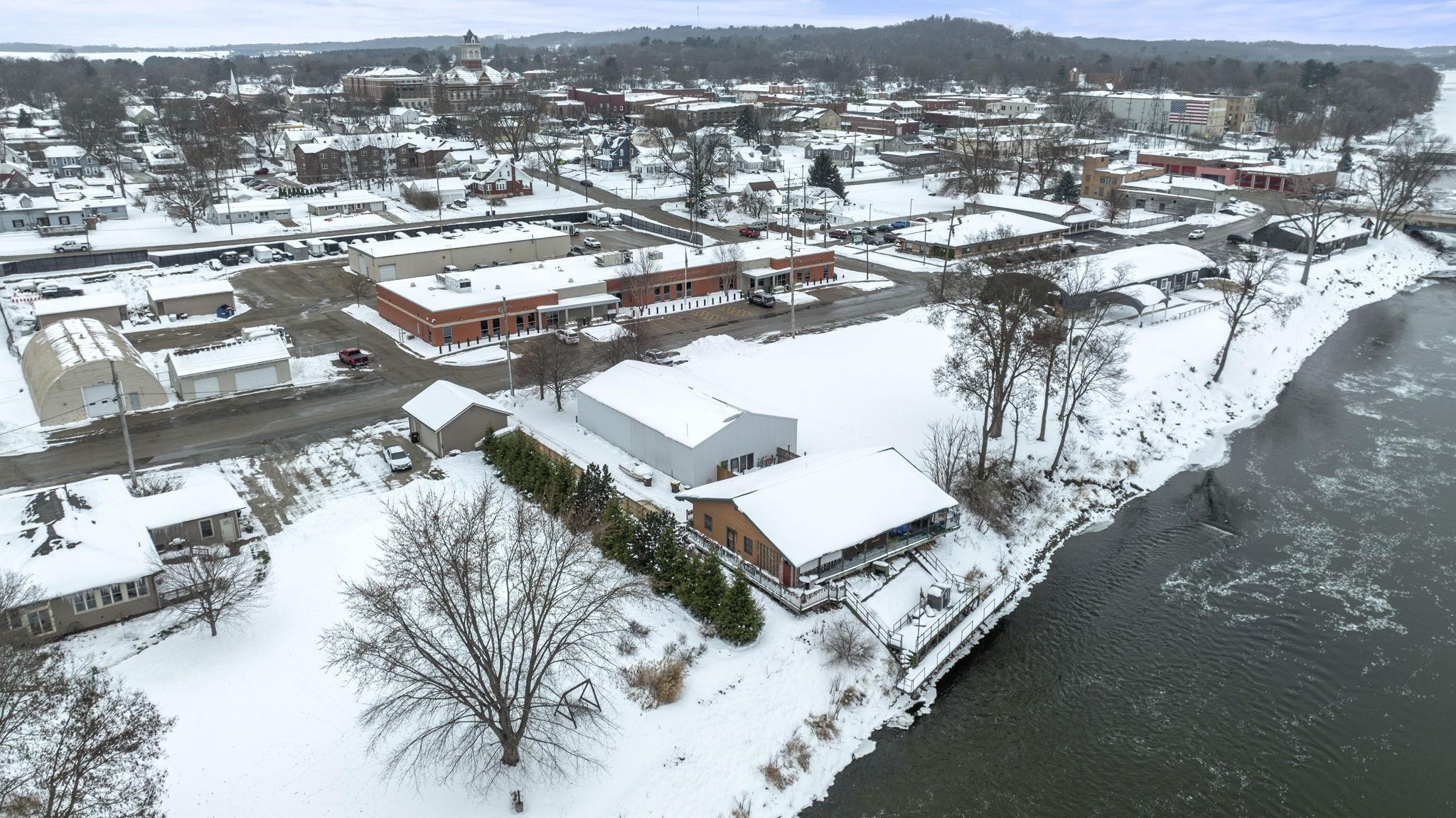 207 South 1st Street Oregon, IL 61061 - Photo 3 of 45