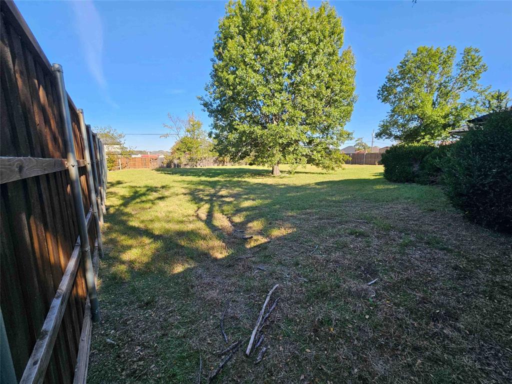 503 Pin Oak Drive Terrell, TX 75161 - Photo 15 of 23 a view of yard with green space