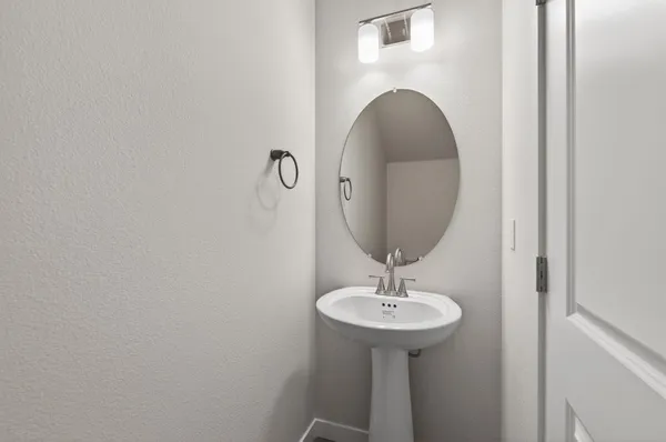 $400,000 | 787 Laina Avenue, Madera, CA 93636