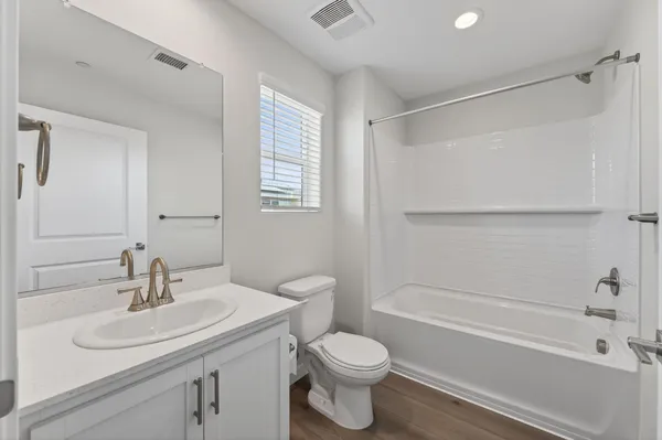 $400,000 | 787 Laina Avenue, Madera, CA 93636