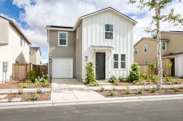 $400,000 | 787 Laina Avenue, Madera, CA 93636