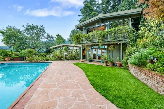 $4,150,000 | 223 Evergreen Drive, Kentfield, CA 94904
