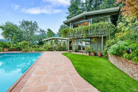 $4,150,000 | 223 Evergreen Drive, Kentfield, CA 94904