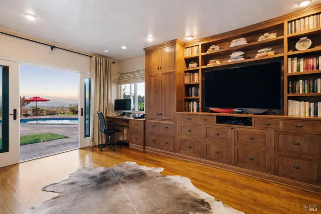 $4,150,000 | 223 Evergreen Drive, Kentfield, CA 94904