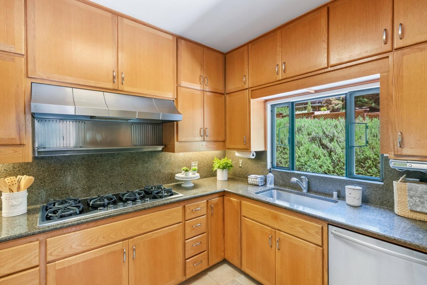 810 Trout Gulch Road Aptos, CA 95003 - Photo 23 of 93 Gallery Image 23