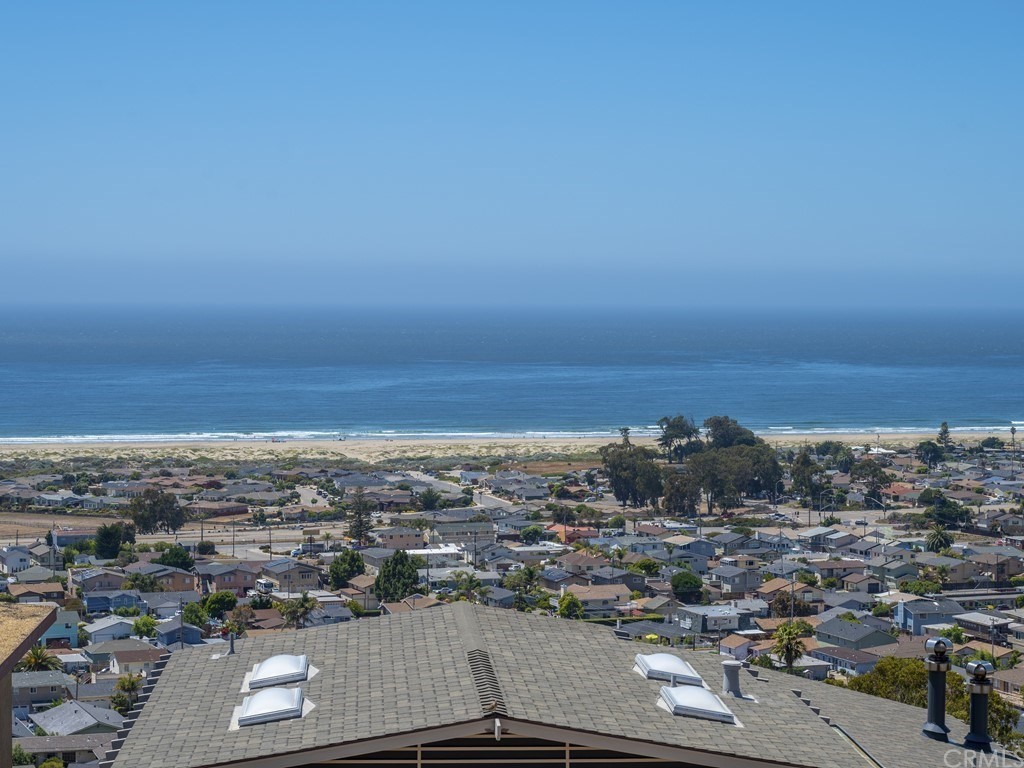 2630 Maple Avenue Morro Bay, CA 93442 - Photo 25 of 49 an aerial view of multiple house