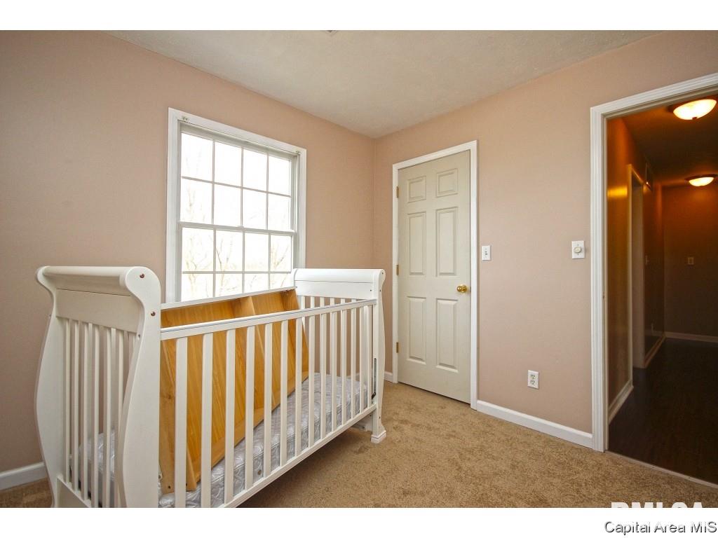 3825 Viking Boulevard Springfield, IL 62712 - Photo 13 of 22