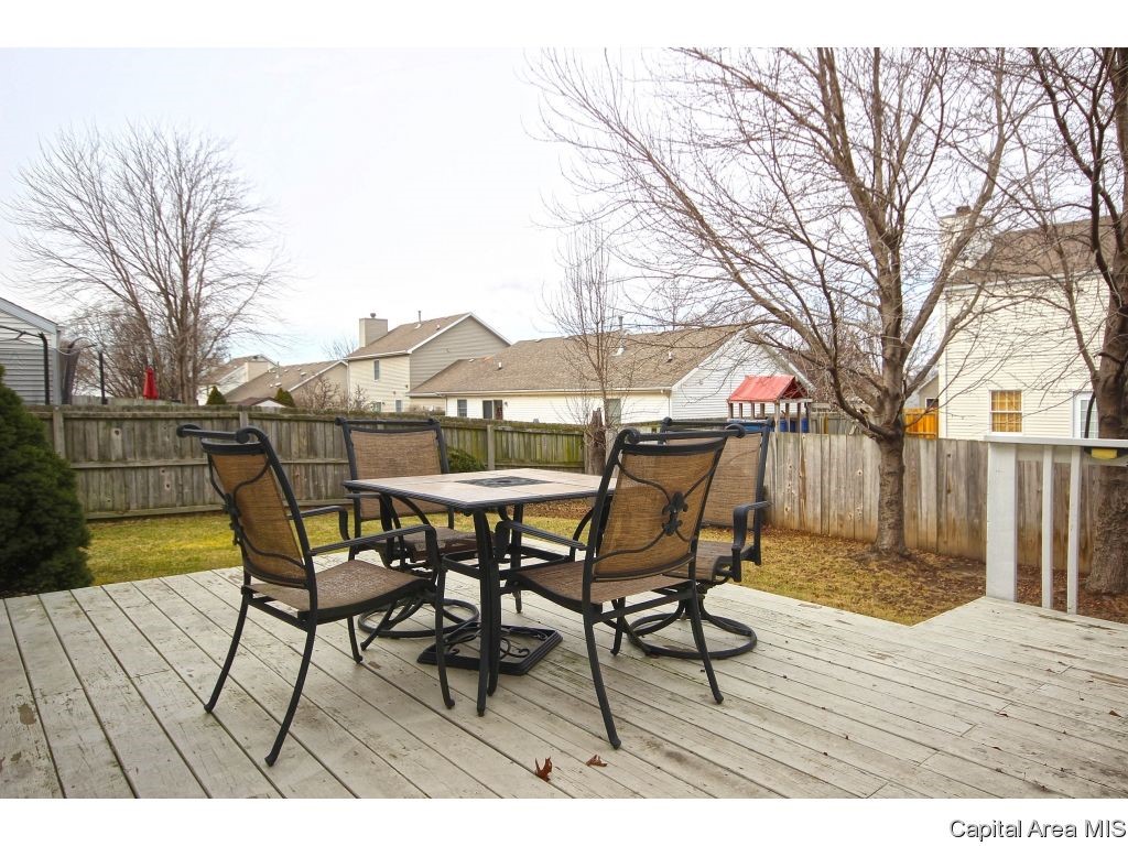 3825 Viking Boulevard Springfield, IL 62712 - Photo 20 of 22