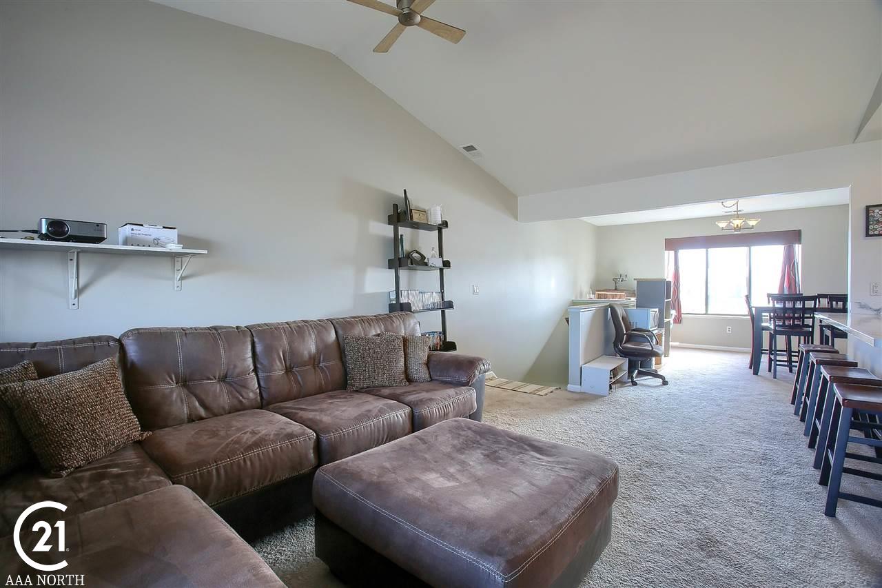 30653 Hidden Pines Lane Roseville, MI 48066 - Photo 5 of 22