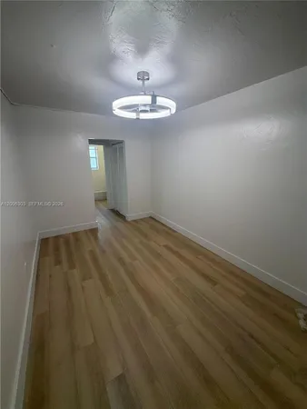 $1,500 | 3669 Thomas Avenue, Unit 9, Miami, FL 33133