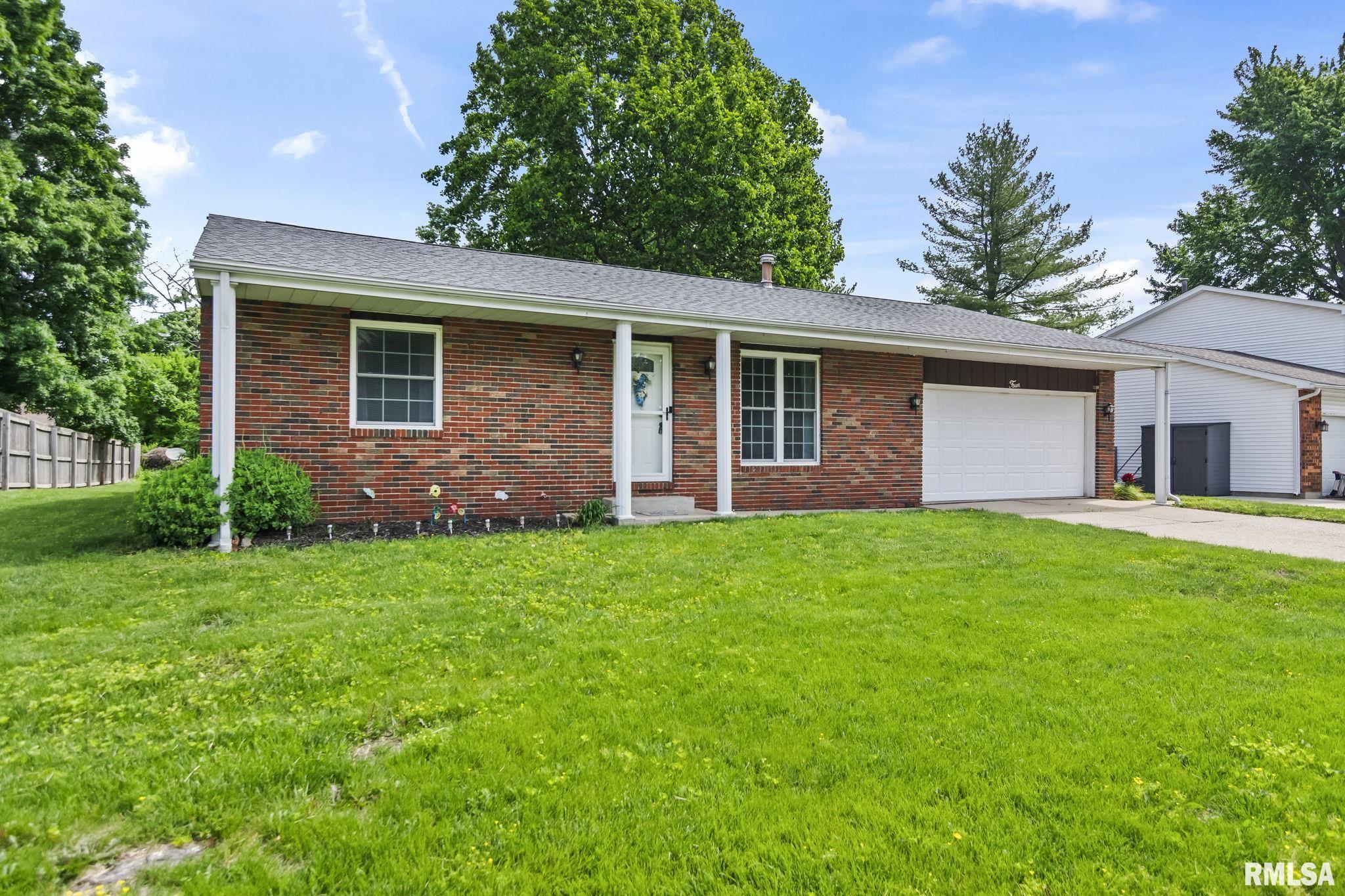 4 Guinevere Drive Rochester, IL 62563 - Photo 1 of 35