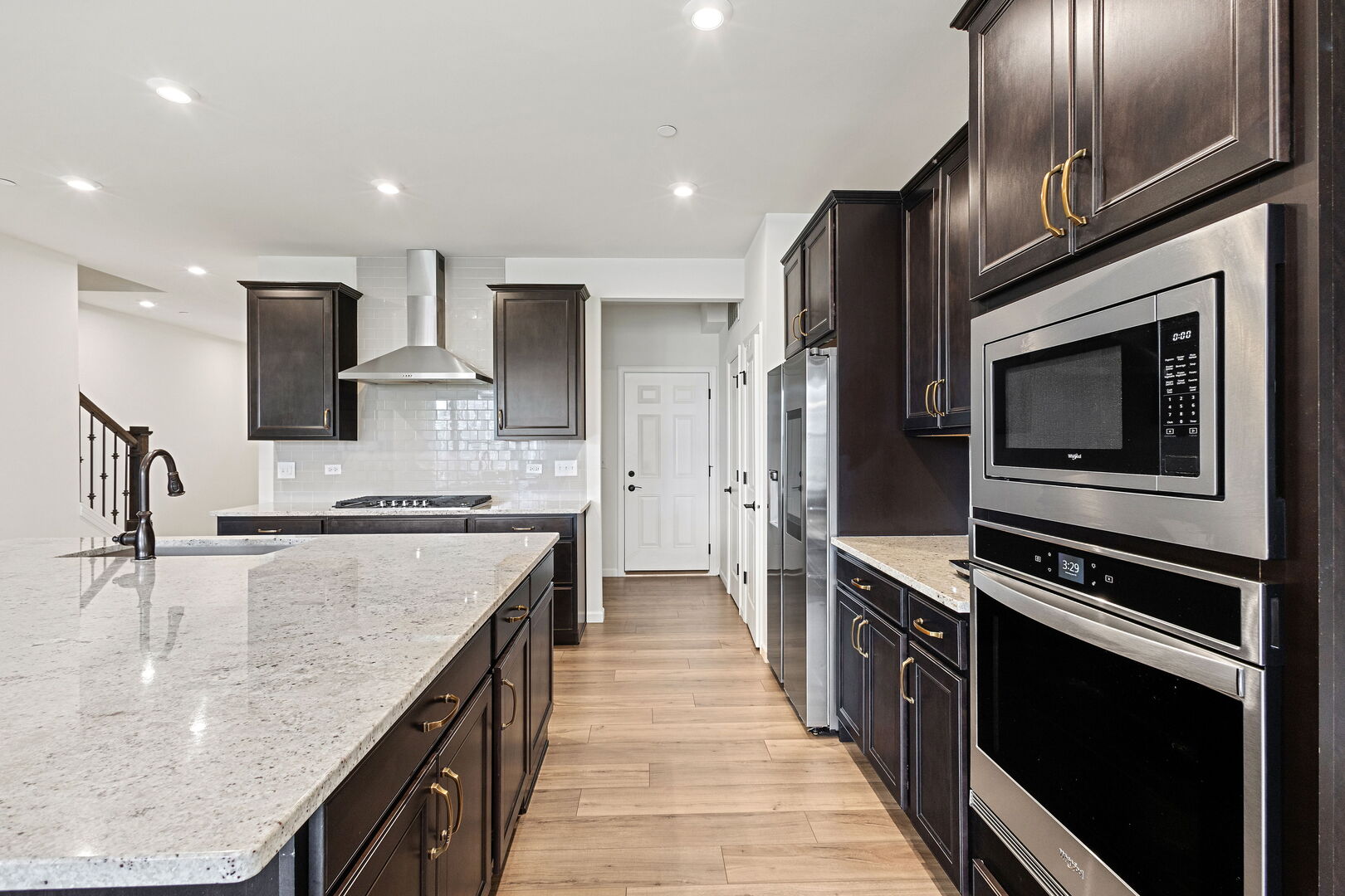1231 Josiah Road Naperville, IL 60563 - Photo 4 of 27