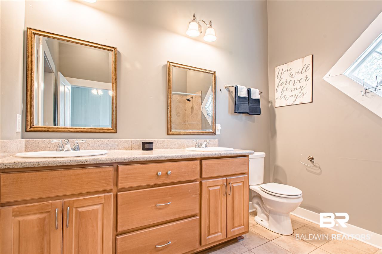 1057 Selma Street Mobile, AL 36604 - Photo 19 of 25 Master Bath