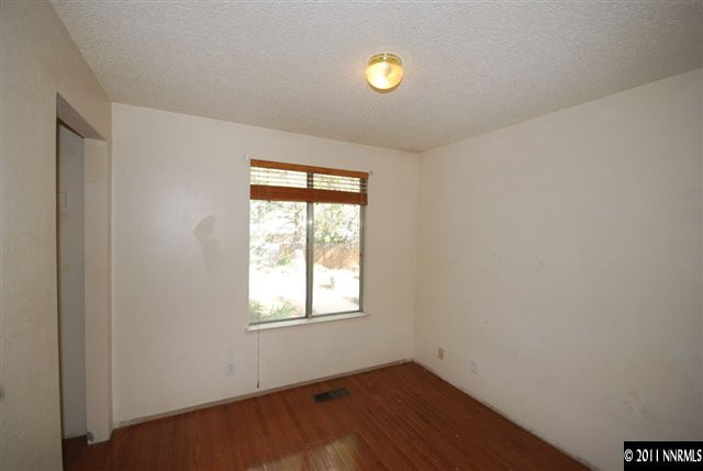 11015 Kernite Court Reno, NV 89506 - Photo 8 of 13 Photo 8