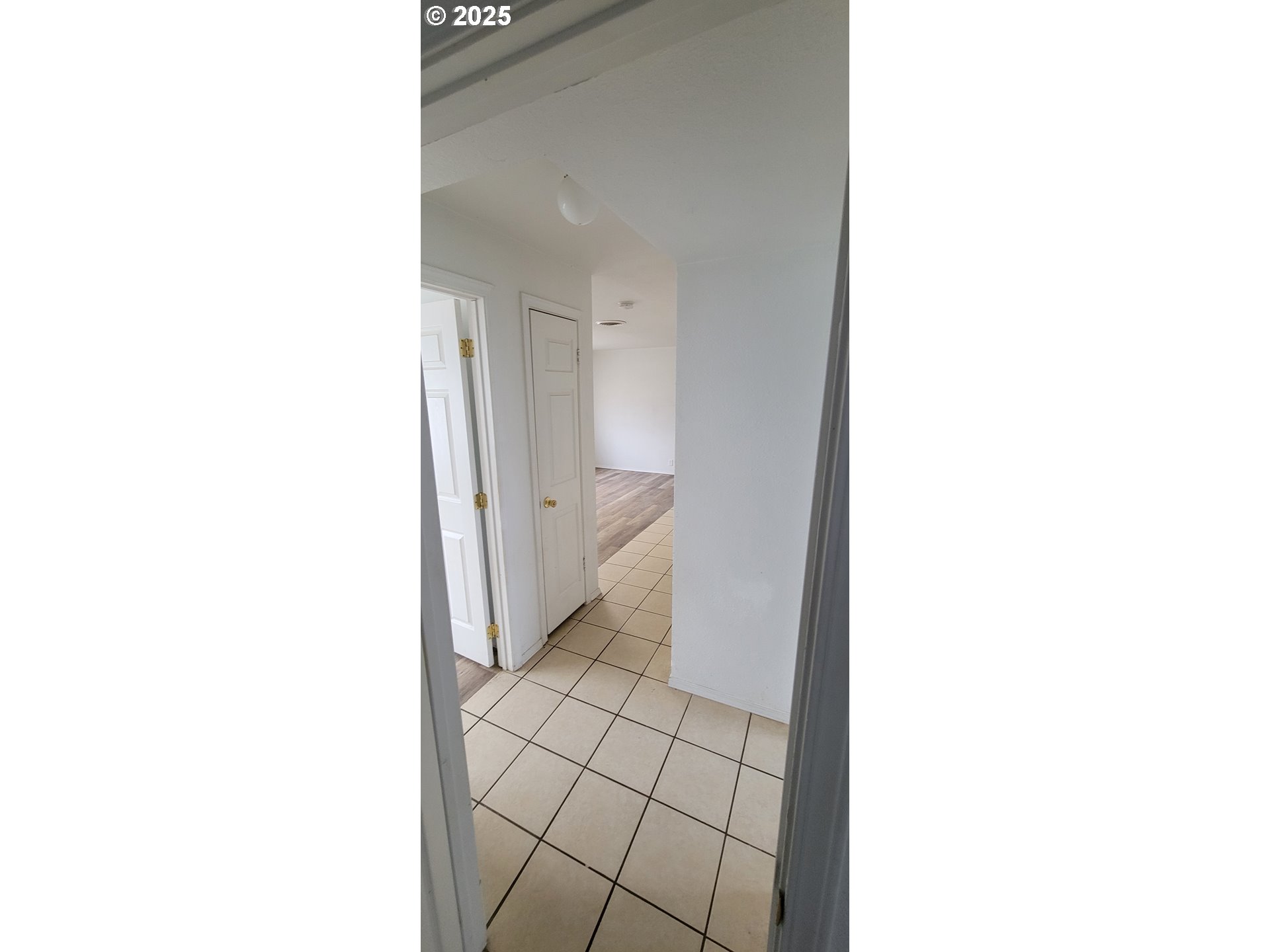 704 Wilson Lane Boardman, OR 97818 - Photo 3 of 4 a bathroom with a sink and a toilet