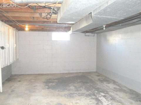 6499 East Atherton Road Burton, MI 48519 - Photo 18 of 21 20432884-17.JPG