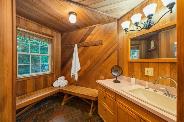 $849,000 | 359 Poor Farm Road, New Ipswich, NH 03071