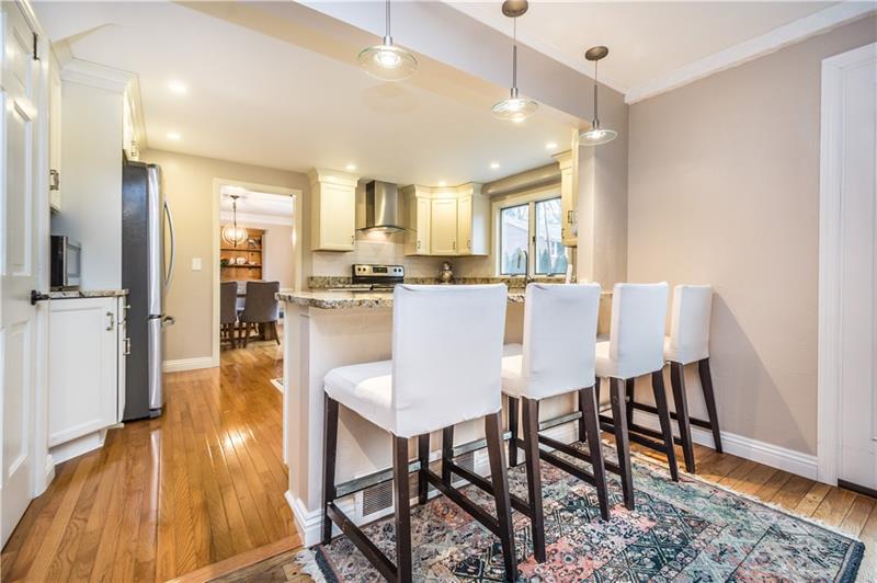 460 Manordale Road Pittsburgh, PA 15241 - Photo 3 of 20 Gallery Image 3