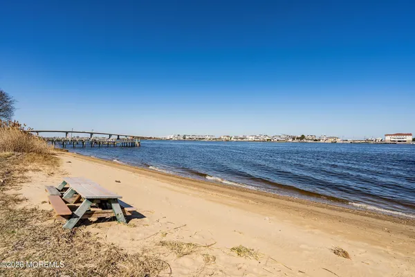 $349,900 | 200 Portland Road, Unit E20, Highlands, NJ 07732