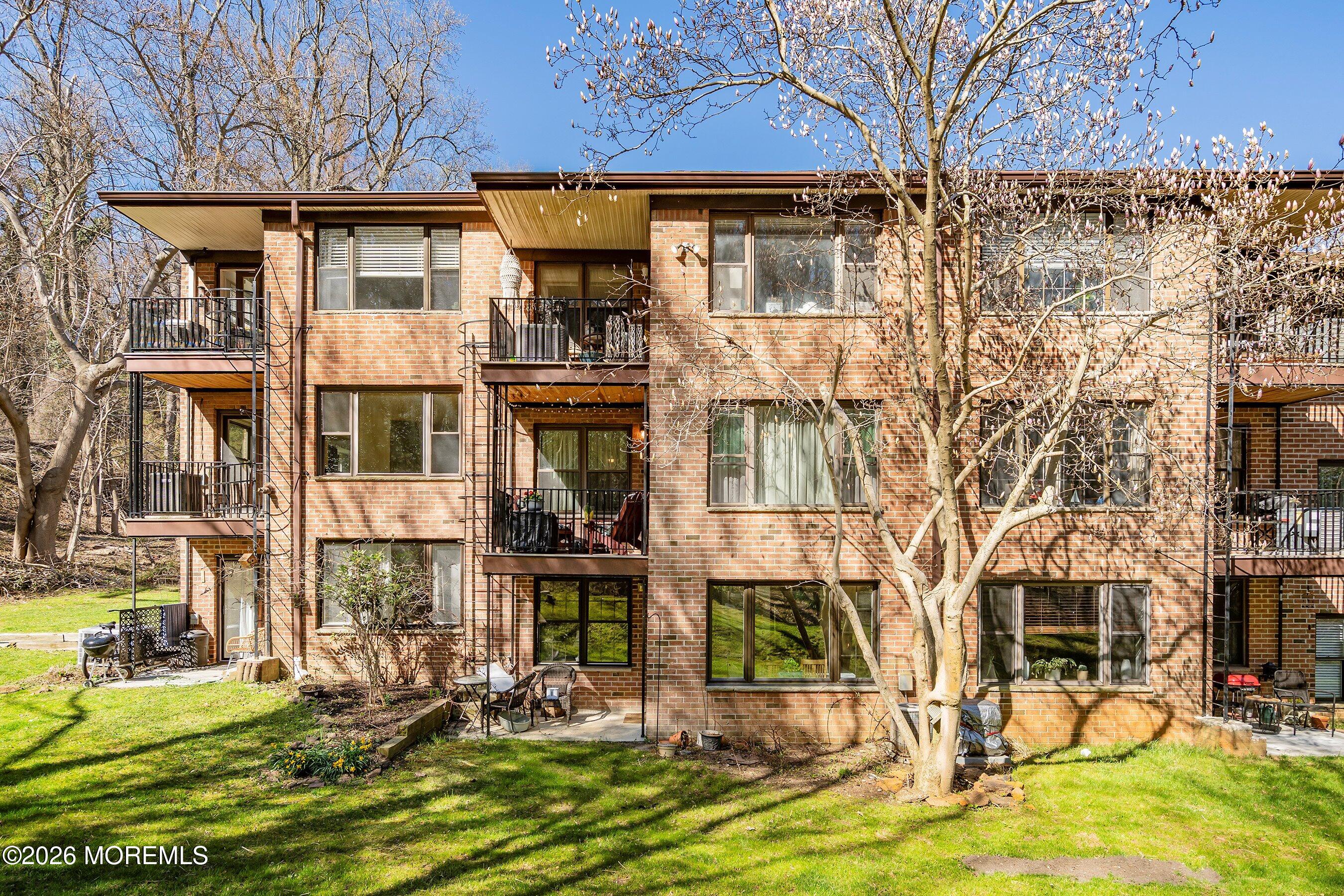 200 Portland Road, Unit E20 Highlands, NJ 07732 - Photo 3 of 22 15-Rear 1