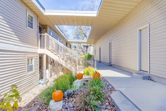 $144,900 | 110271 Village Road, Chaska, MN 55318