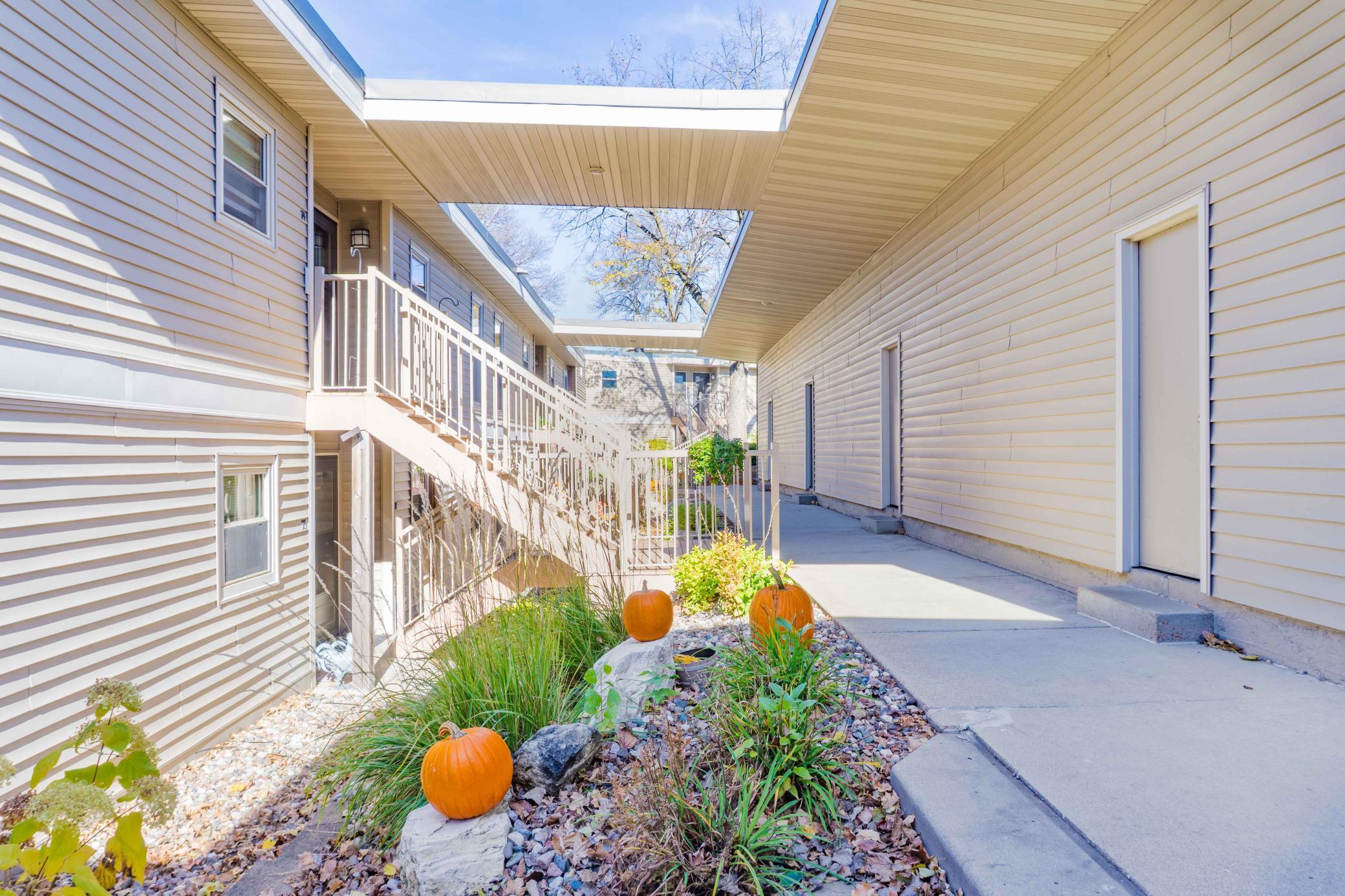 110271 Village Road Chaska, MN 55318 - Photo 3 of 46