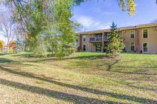 $144,900 | 110271 Village Road, Chaska, MN 55318