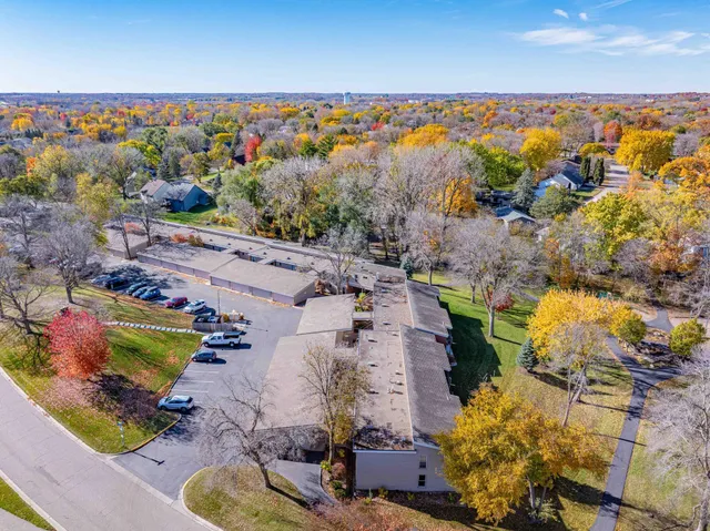 $144,900 | 110271 Village Road, Chaska, MN 55318