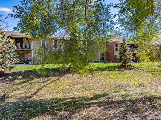 $144,900 | 110271 Village Road, Chaska, MN 55318