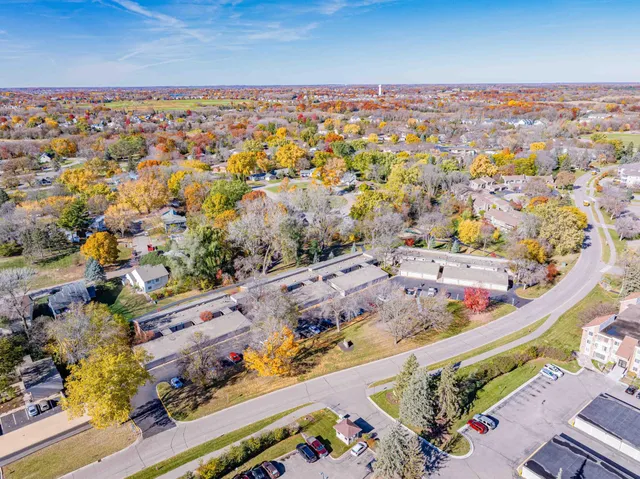 $144,900 | 110271 Village Road, Chaska, MN 55318