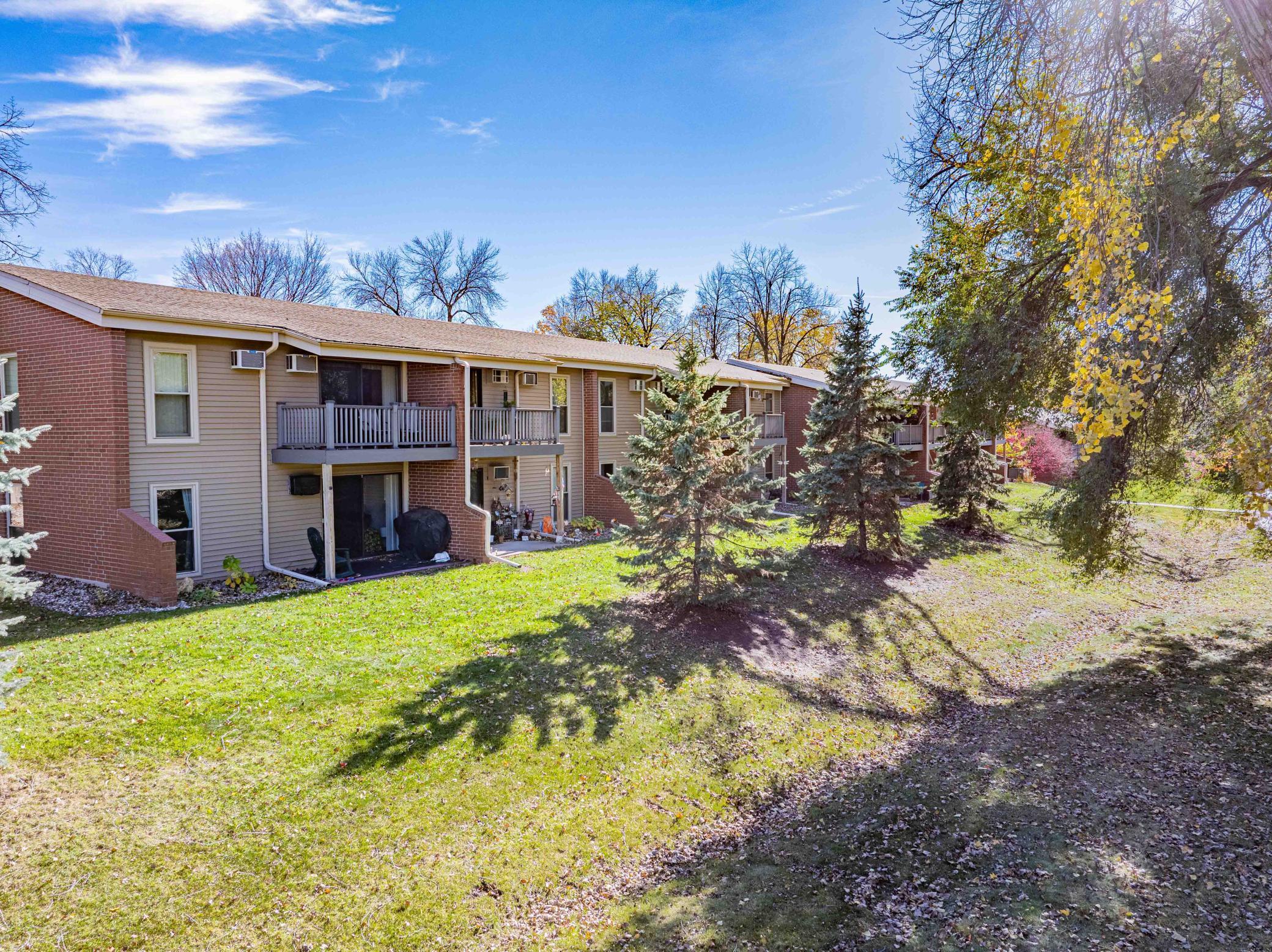 110271 Village Road Chaska, MN 55318 - Photo 5 of 46