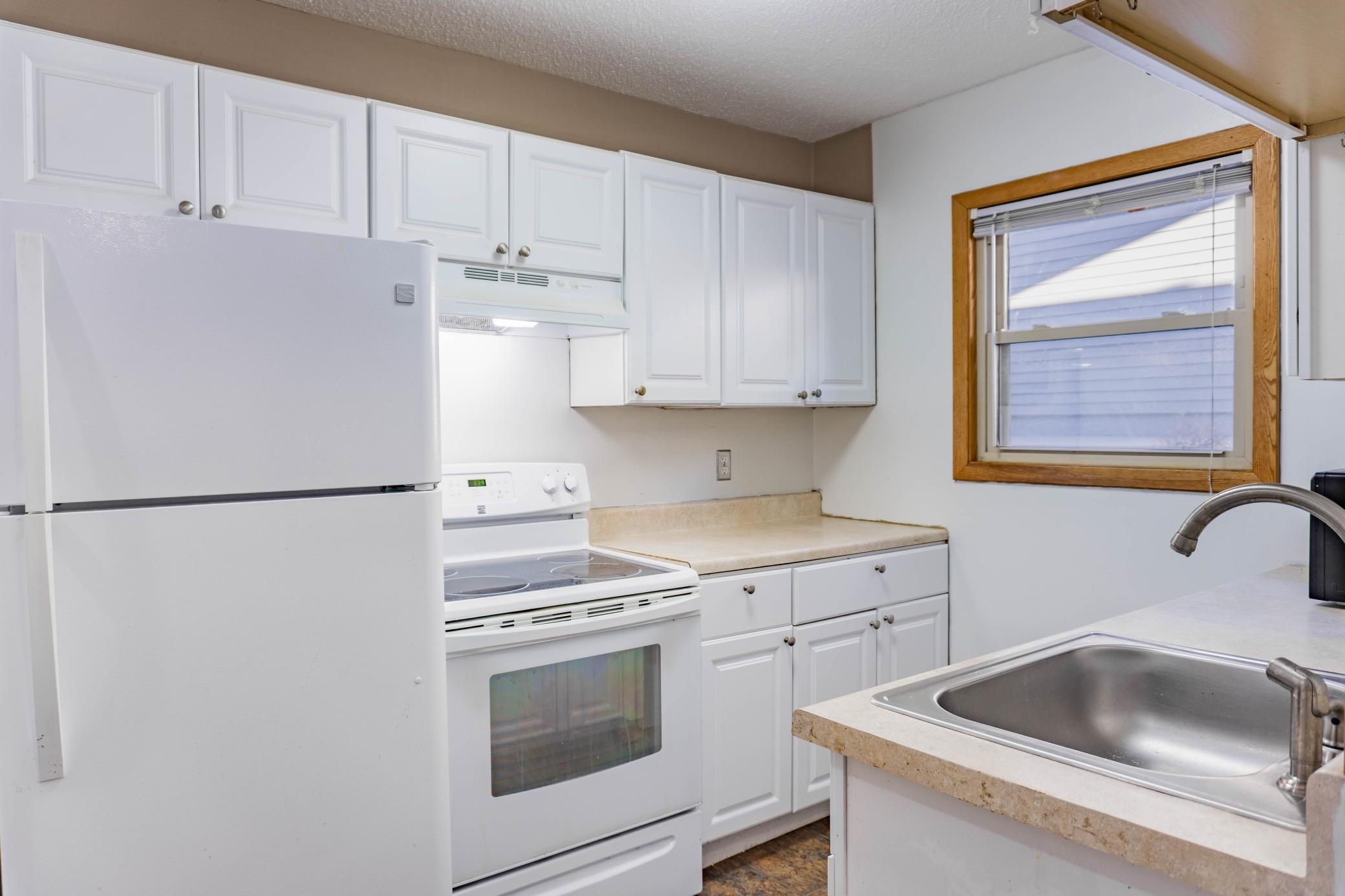 110271 Village Road Chaska, MN 55318 - Photo 8 of 46