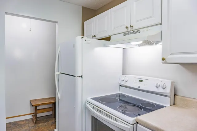 $144,900 | 110271 Village Road, Chaska, MN 55318