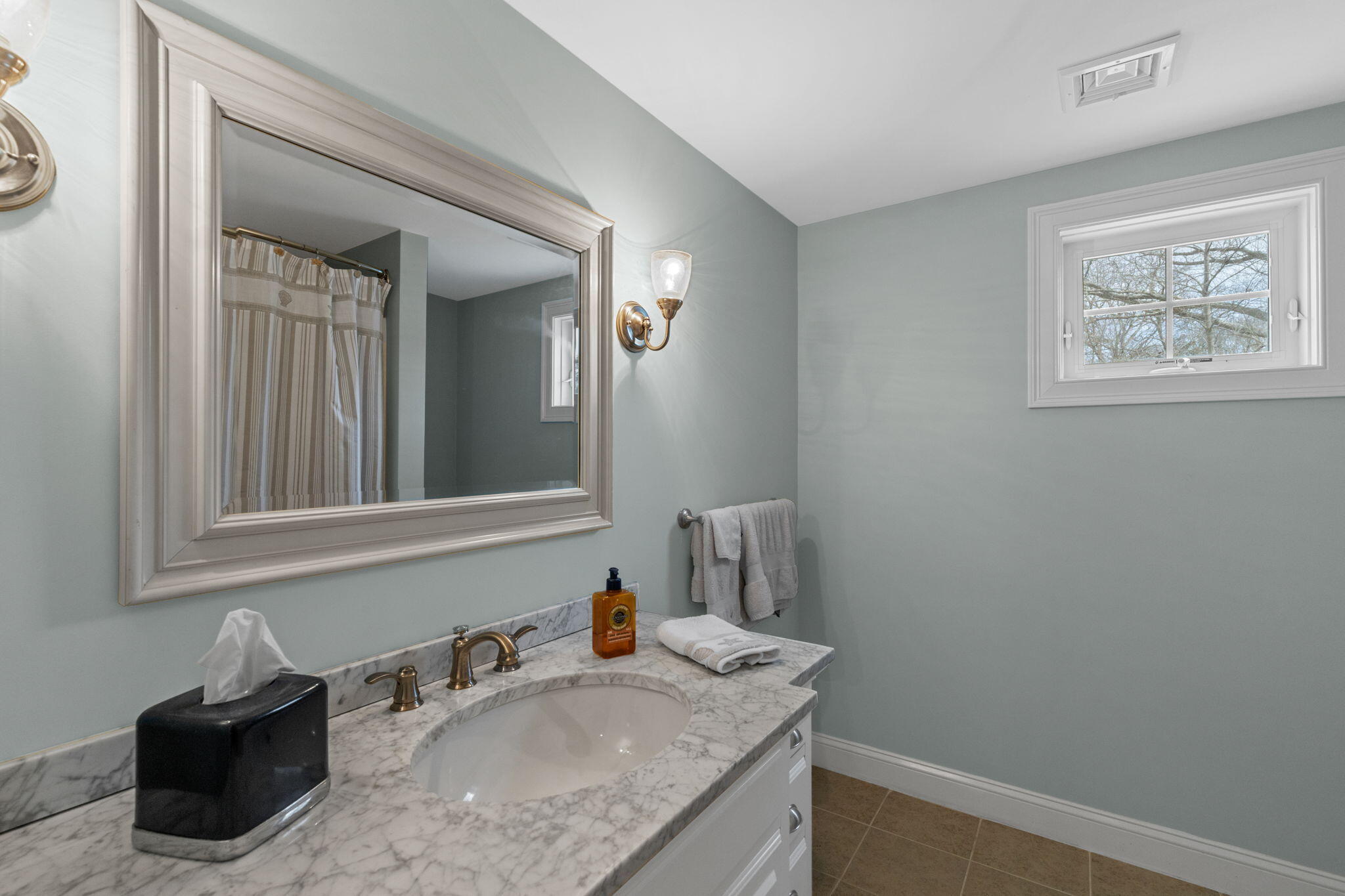 48 Bayview Circle Osterville, MA 02655 - Photo 27 of 36 full bath
