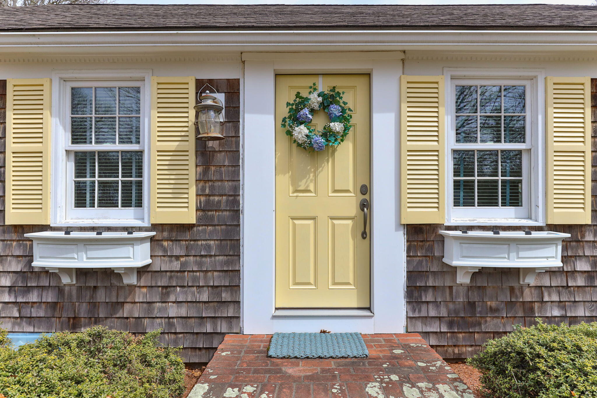 48 Bayview Circle Osterville, MA 02655 - Photo 6 of 36 7-web-or-mls-48-bayview-cir