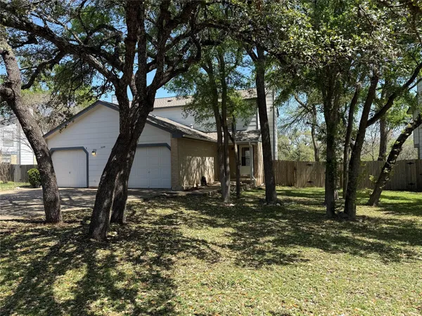 $1,495 | 6109 Parkwood Drive, Unit A, Austin, TX 78735