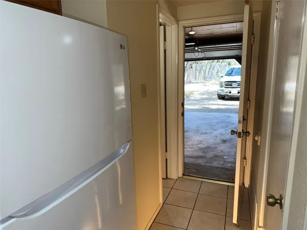 $1,495 | 6109 Parkwood Drive, Unit A, Austin, TX 78735