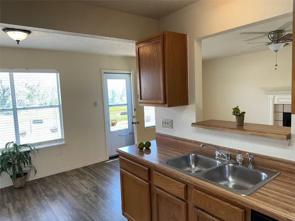 $1,495 | 6109 Parkwood Drive, Unit A, Austin, TX 78735