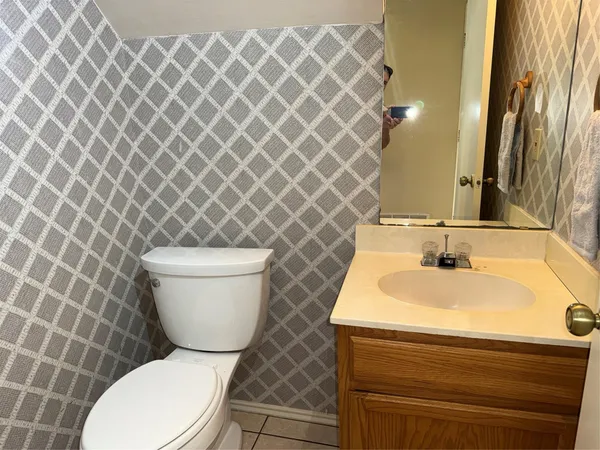 $1,495 | 6109 Parkwood Drive, Unit A, Austin, TX 78735