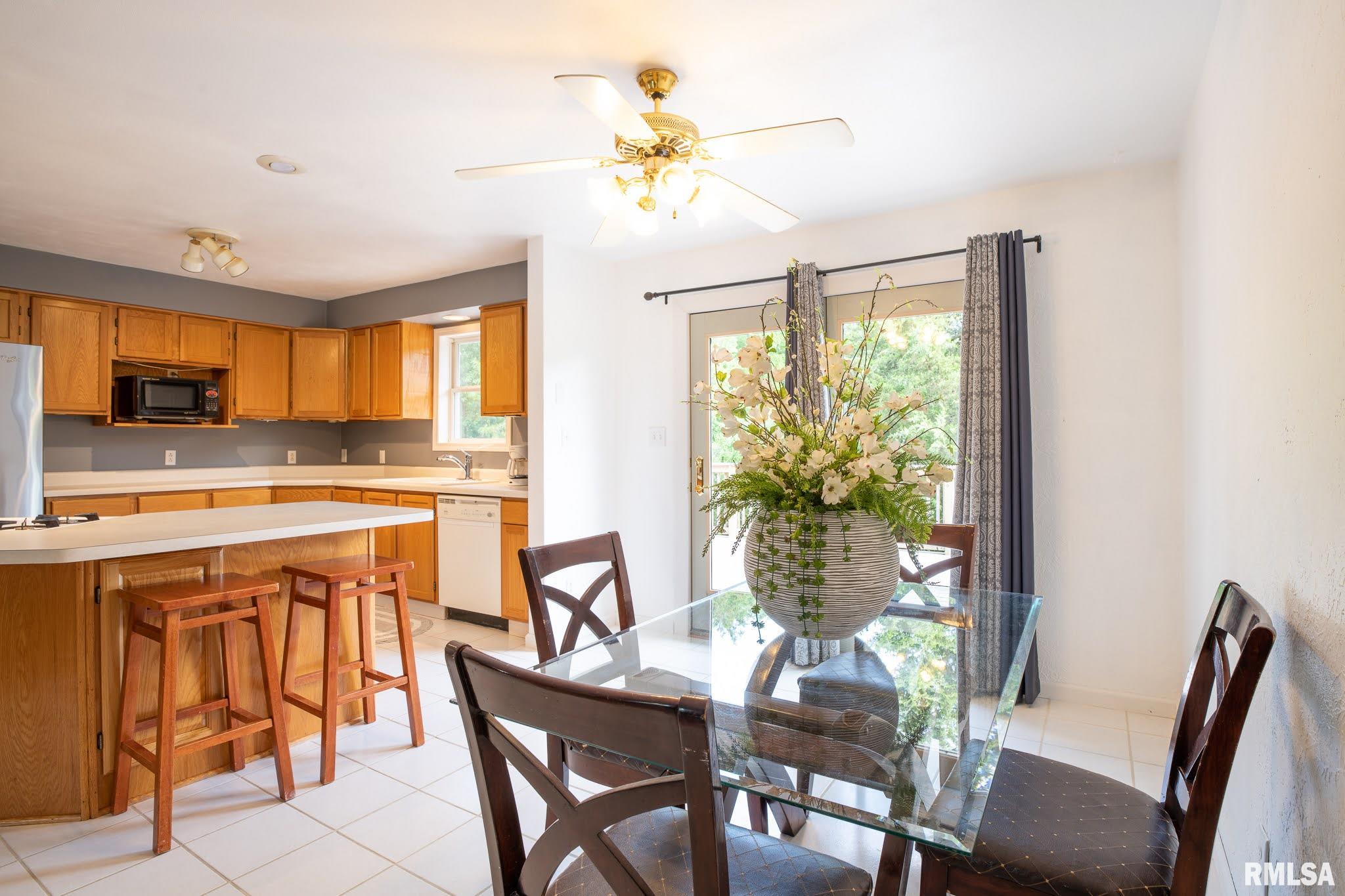 6105 West Conley Road Peoria, IL 61604 - Photo 15 of 50 Gallery Image 15