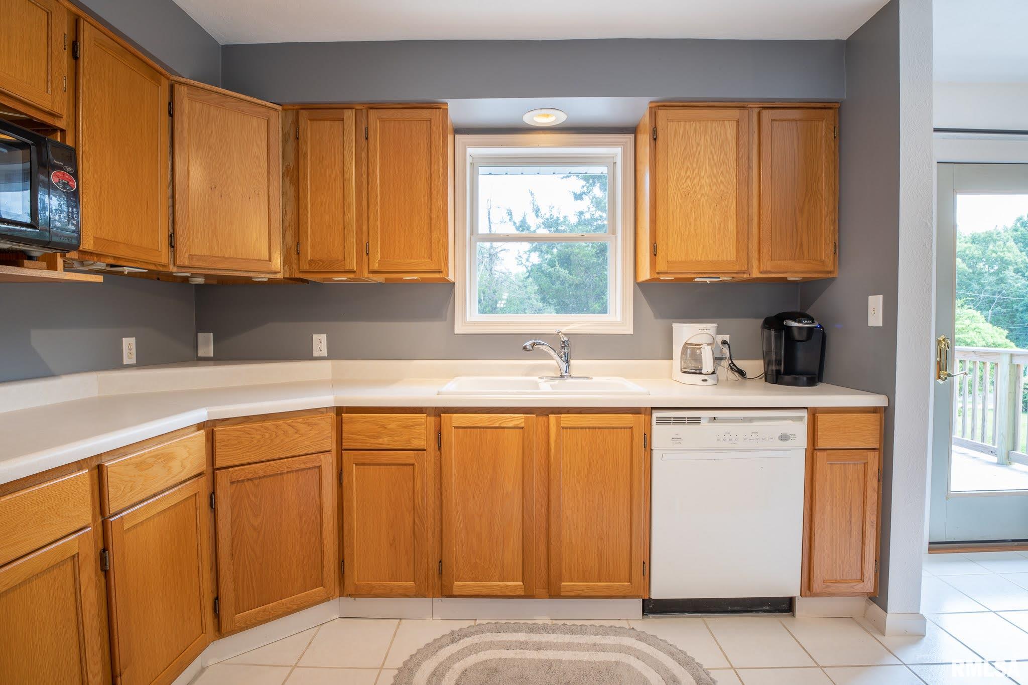 6105 West Conley Road Peoria, IL 61604 - Photo 8 of 50 Gallery Image 8