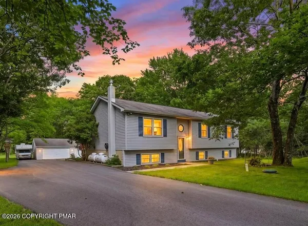 $460,000 | 1304 Summit View Drive, Long Pond, PA 18334