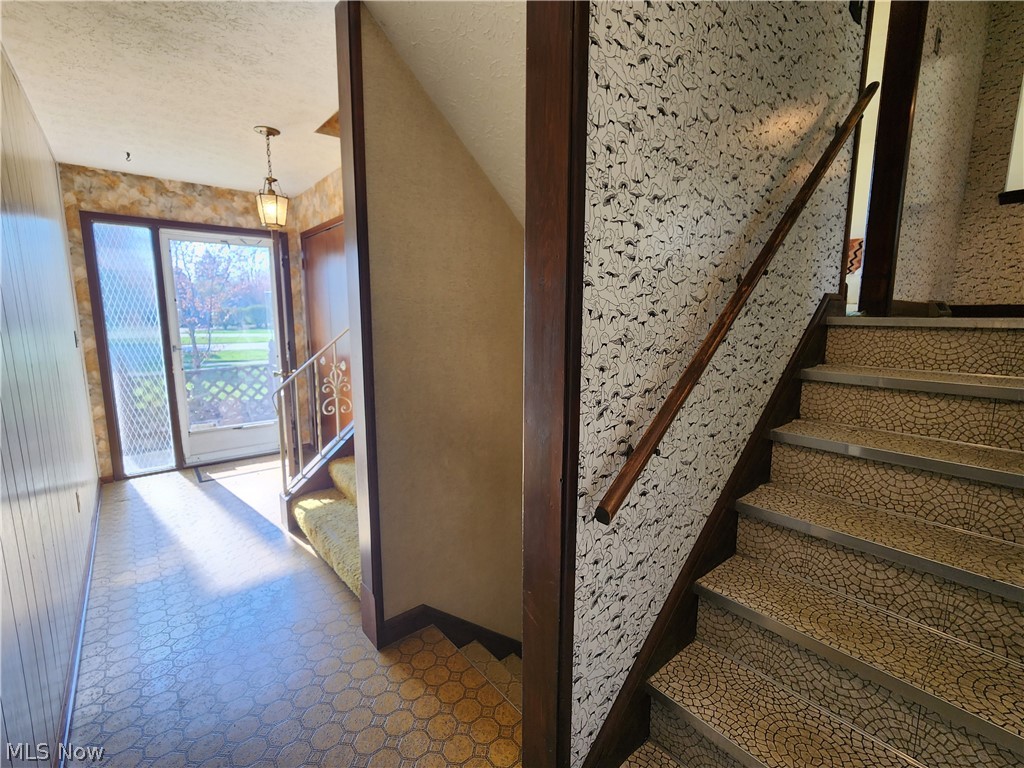 8165 Midland Road Mentor, OH 44060 - Photo 27 of 49