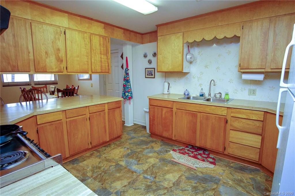 1364 Freeman Town Road Lake Lure, NC 28746 - Photo 13 of 36 Gallery Image 13